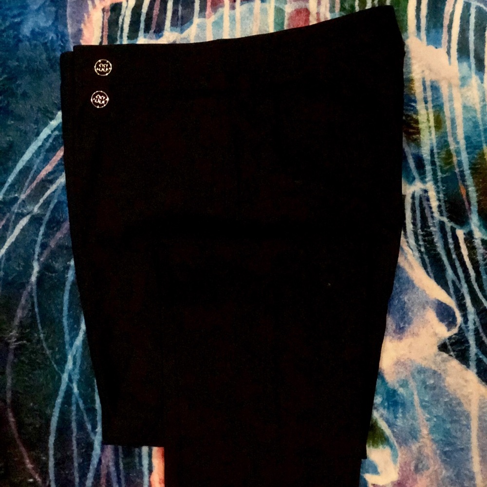 Black Retrology straight pant with navy buttons